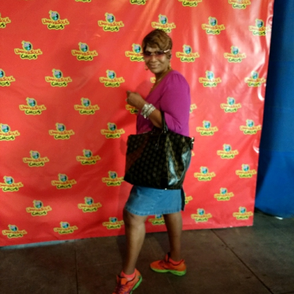 Meet your Posher, Debbie